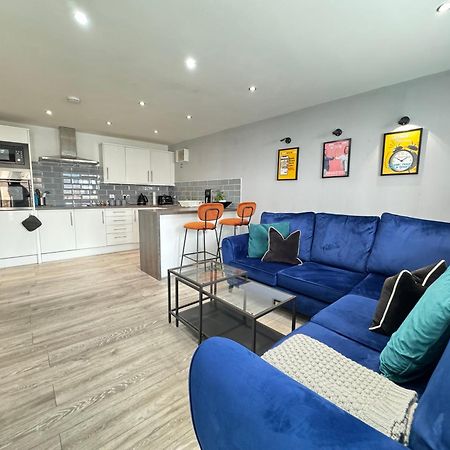 Rnm - Business Professionals Stay, Walsall City Centre, 2 Bedroom With Ensuite And Bathroom, Entire Place, Kitchen & Washroom With Amenities, Smart Tv, Easy Access, Fast Wifi, Parking Nearby, Great Transport Links Экстерьер фото
